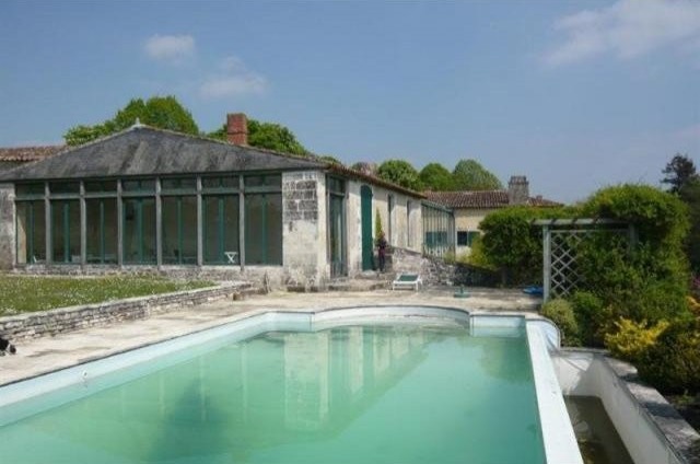 13 bedroom Manor House For Sale: 17000.. - 2