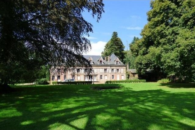 9 bedroom Castle For Sale: 60000 OISE