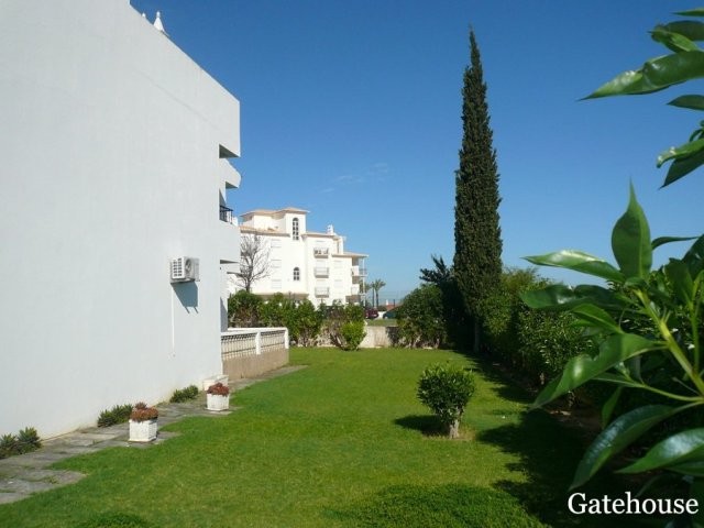 Algarve Renovated Top Floor Apartment.. - 2