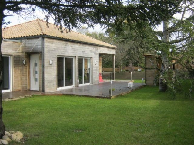 Recent 3 bedroom single storey house.. - 2