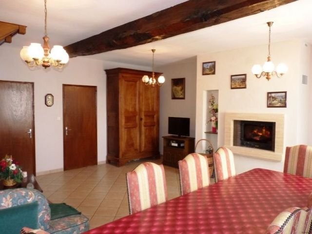 Very nice 4 bedroom property with large.. - 2