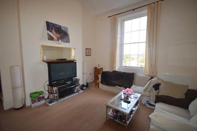 2 bedroom Duplex For Sale: Weevil Lane.. - 2