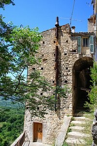Large old stone townhouse to restore..