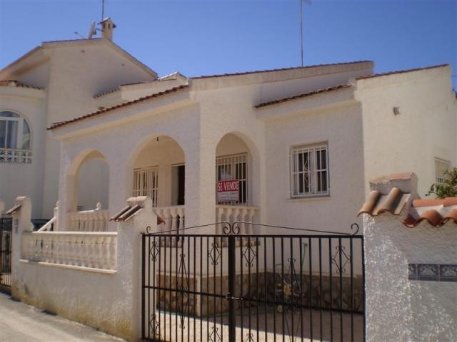 3 bed 2 bath detached villa with.. - 2