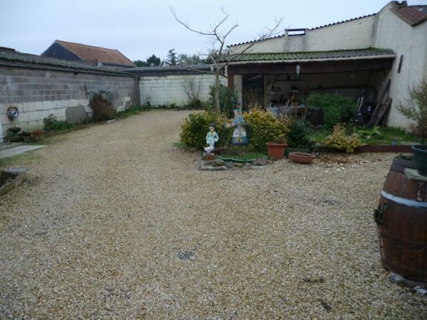 Very Nice House, Good Hard Landscaping - 2