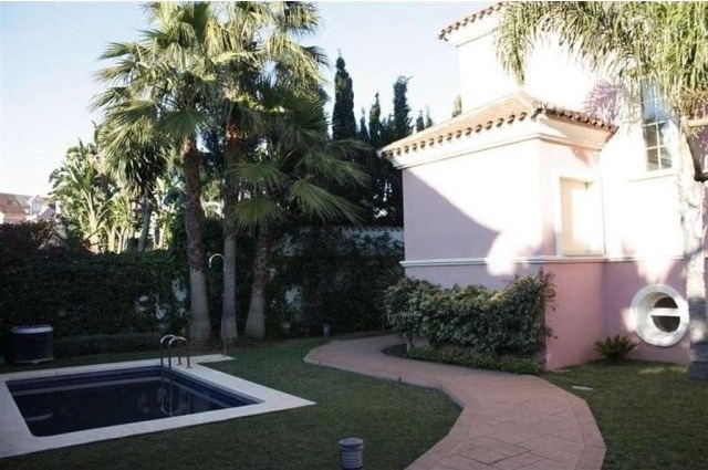 Villa - Beachside urbanisation, second..