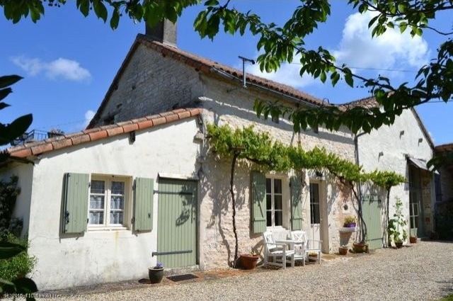 Stunning 4 Bed Country House With Guest..