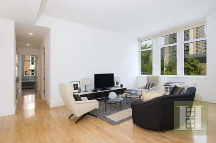 2 bedroom Apartment For Sale: 25 WEST..