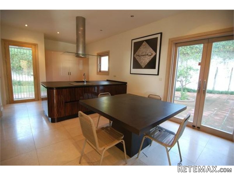5 bedroom Detached Villa For Sale: La.. - 2