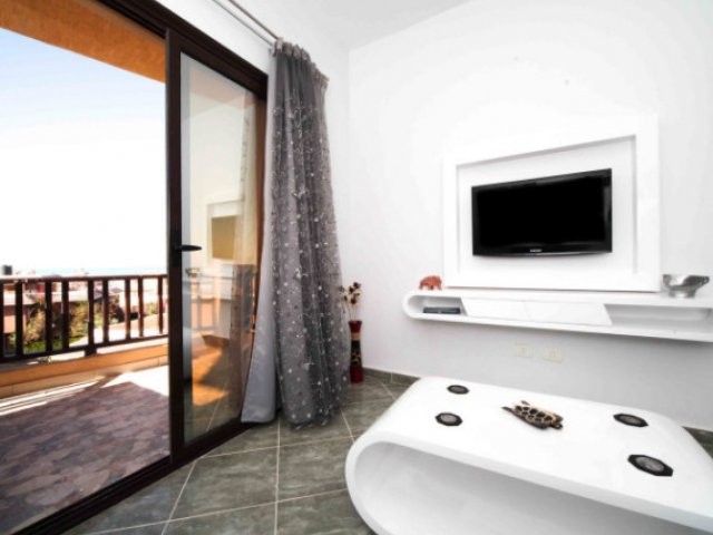 Beautiful Beachfront Apartments