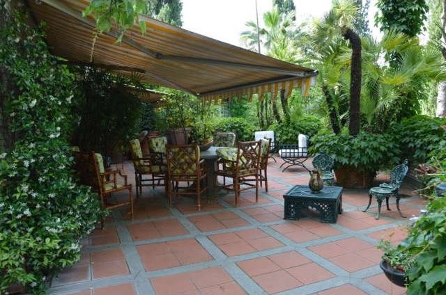 REFINED RESIDENCE
