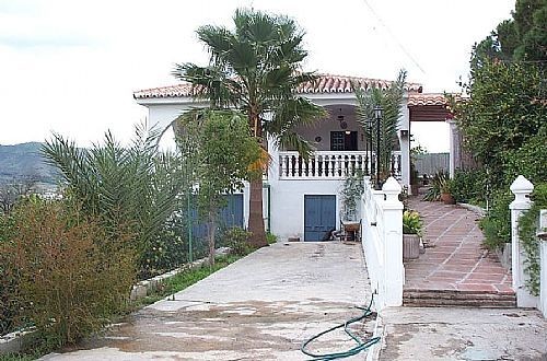 Villa - House situated on the edge of..