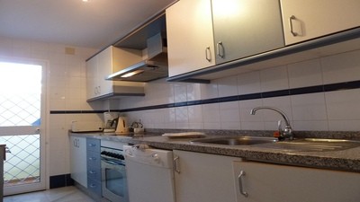 Town House - Fully furnished south.. - 2