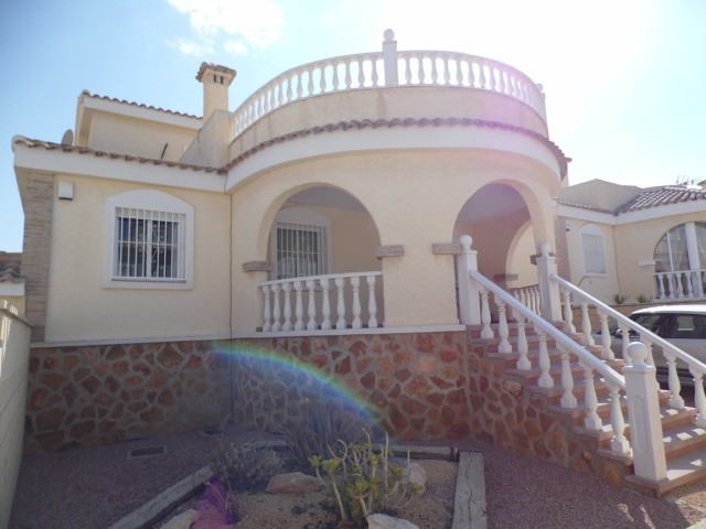 Fantastic value 3 Bed 3 Bath Detached..