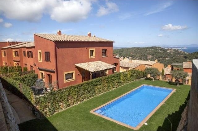 3 bedroom Terraced House For Sale:..