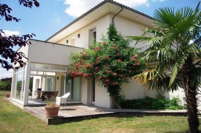 3 bedroom House For Sale: 33000 BORDEAUX - 2