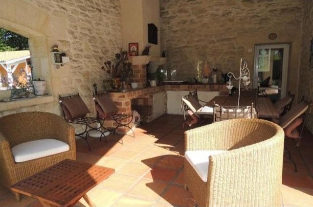 House For Sale: 33000 BORDEAUX - 2