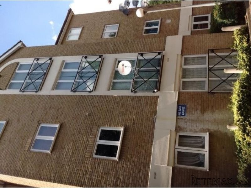 1 Bedroom Flat for sale