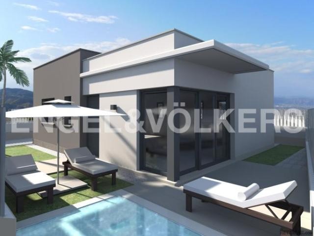 Luxury designed villas 200 meters from..