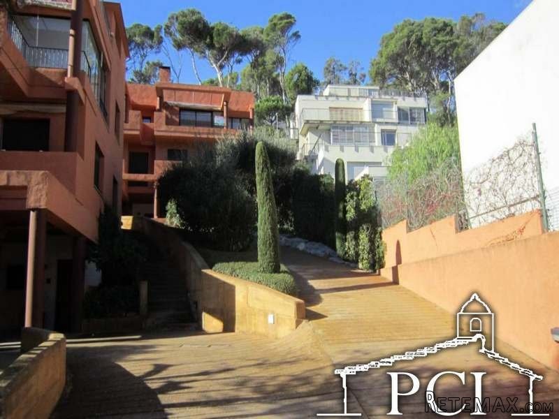 Corner Terraced in front to the beach.. - 2