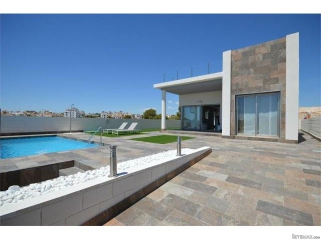 3 bedroom Villa For Sale: Detached..