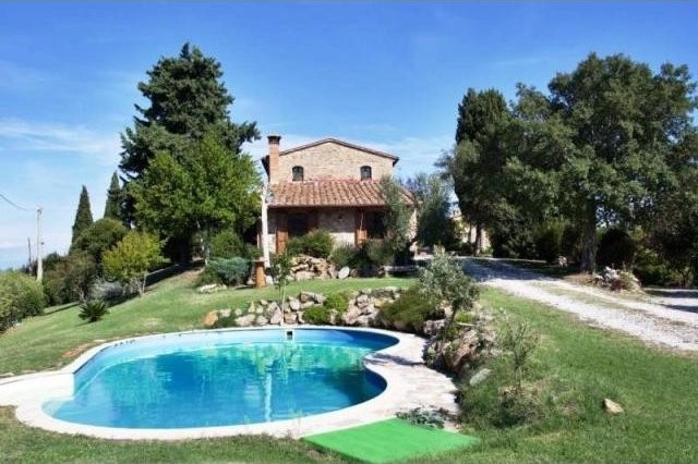 Rustic / Farmhouse / Court for sale in..