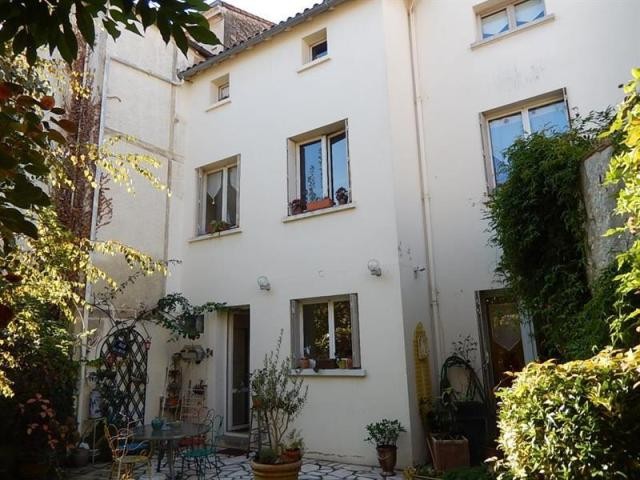 4 bedroom Town House For Sale: 79000.. - 2