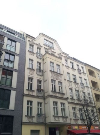 Modernized Altbau Apartment in..