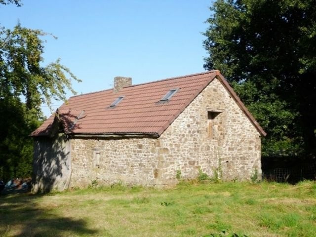 Barn to Renovate in Nice Setting