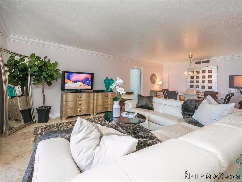 2 bedroom Town House For Sale: 4822.. - 2