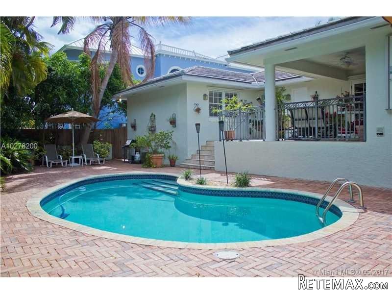 5 bedroom House For Sale: 315 W HEATHER.. - 2