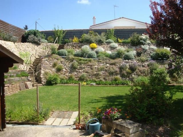 3 bedroom House For Sale: 79000 NIORT - 2