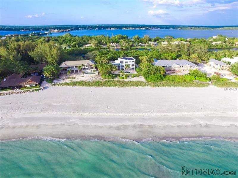 4 bedroom House For Sale: 7940.. - 2