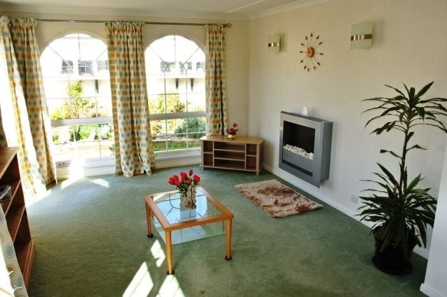 Millview Park, West Kingsdown £150,000 - 2