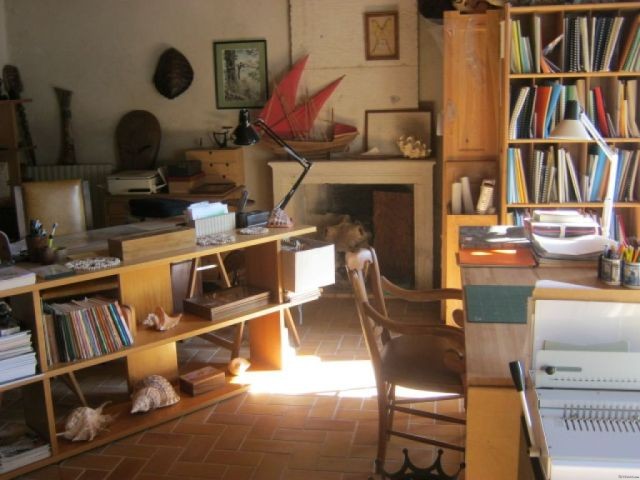 Beautiful renovated 3 bedroom farmhouse.. - 2