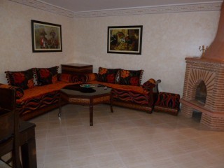 2 Bed - 1.5 Bath apartment - balcony -..
