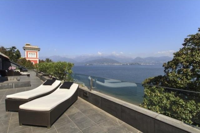 8 bedroom Villa For Sale: Stresa, IT