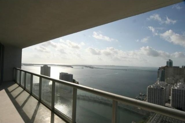 2 bedroom Flat For Sale: 495 BRICKELL..