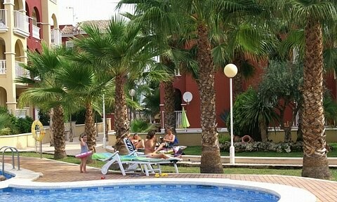 3 Bed Luxurious Garden Apartment..