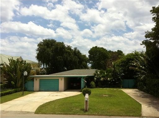 3 bedroom Residence For Sale: Lantana.. - 2