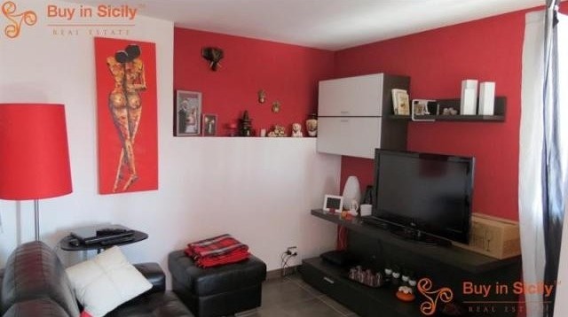 2 bedroom Apartment For Sale: Via..