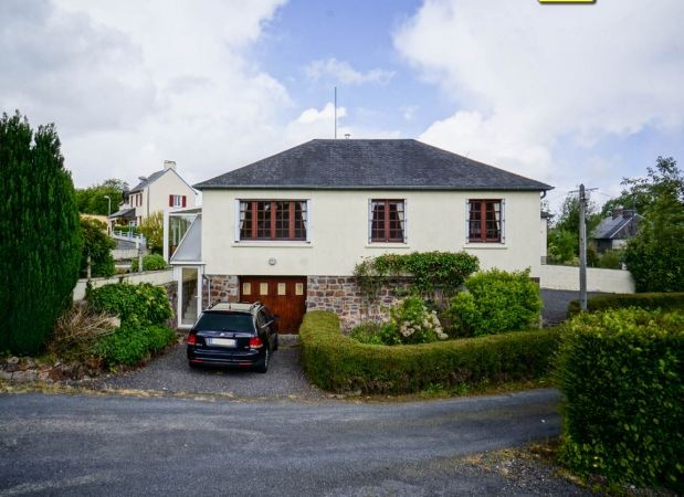 Trad Detached French House
