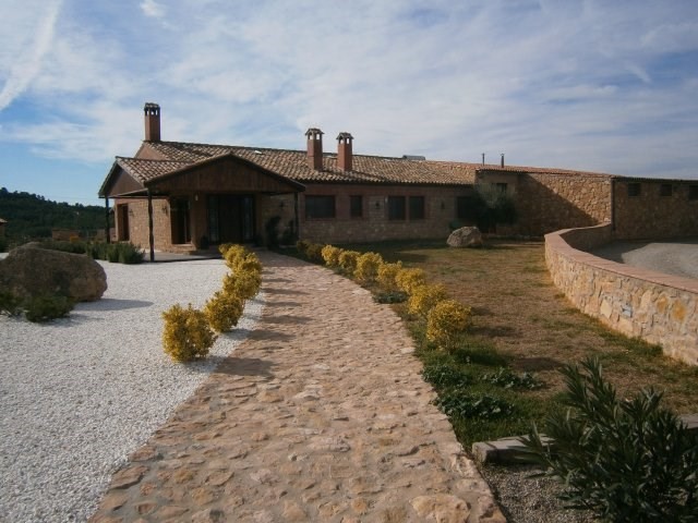 5 bedroom Cottage For Sale: LLEIDA..