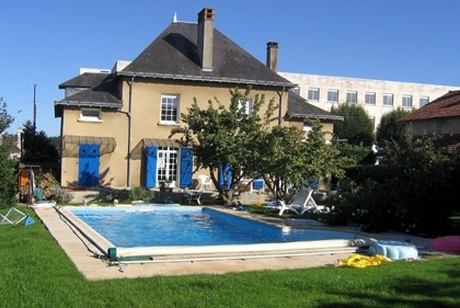 Fabulous Civray townhouse with pool