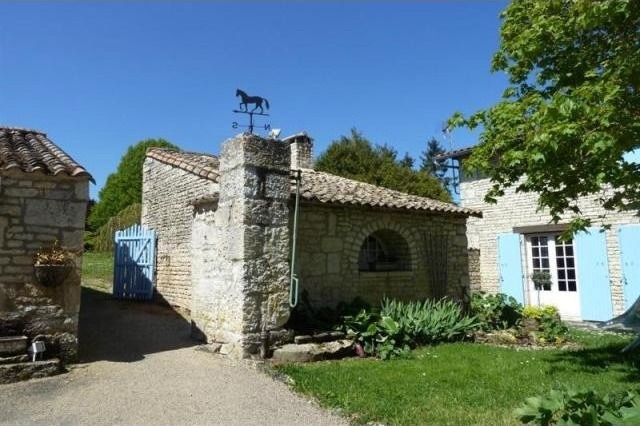 4 bedroom Character For Sale: 79170 A.. - 2