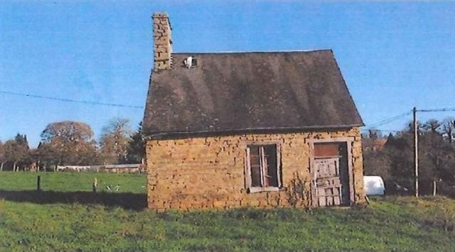 Notre Dame De Livoye - House For Sale - 2