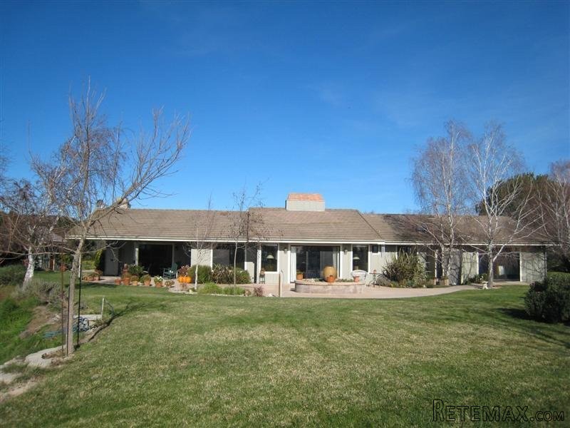 3 bedroom House For Sale: 1655 Cougar..