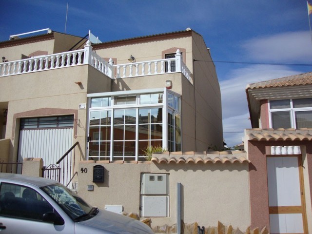 3 Bedrooms - Semi Detached - Alicante -..
