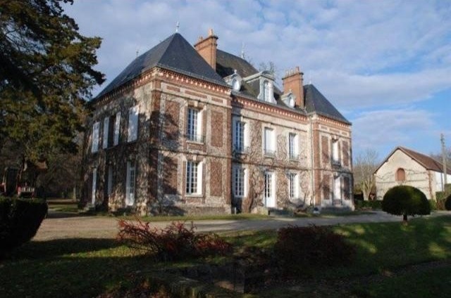 7 bedroom Castle For Sale: 45500 GIEN - 2
