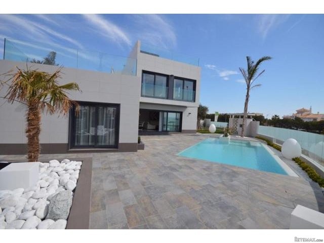 3 bedroom Villa For Sale: Villa..